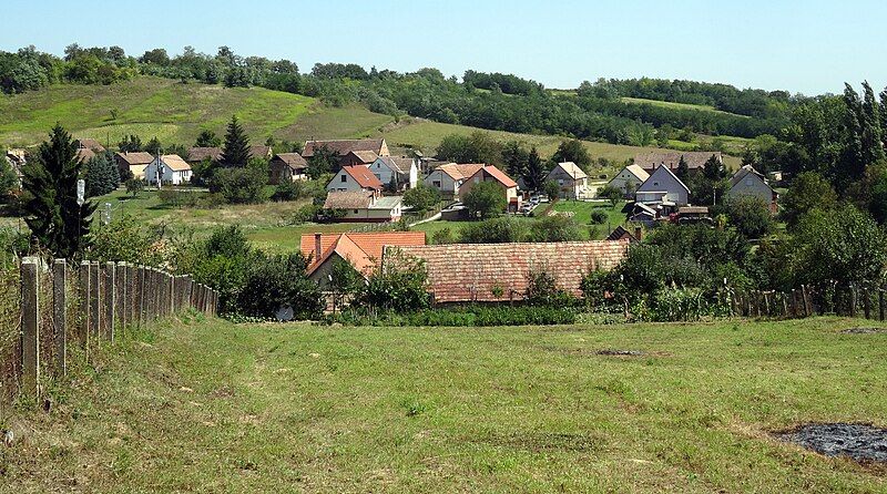 File:Baranyajenő, Hungary.jpg