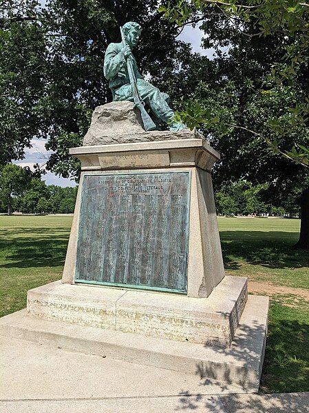 File:Confederate Private Monument.jpg