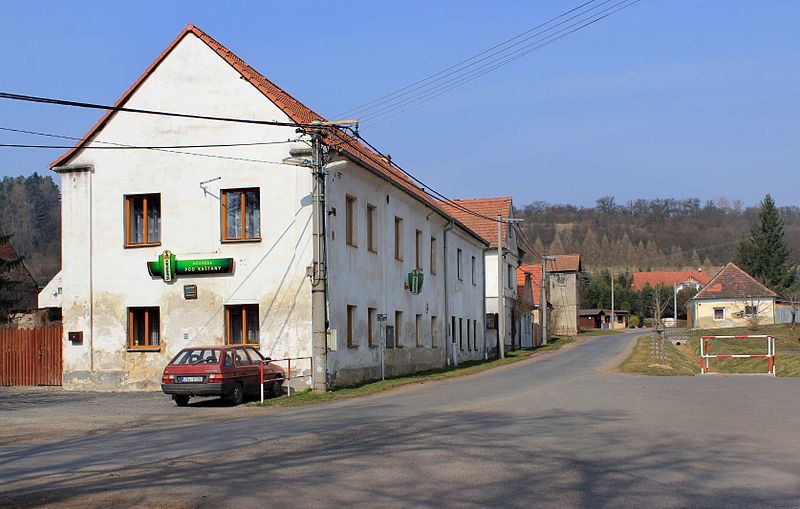 File:Děkov, restaurant.jpg