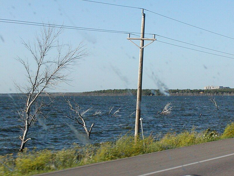 File:DevilsLake6.JPG