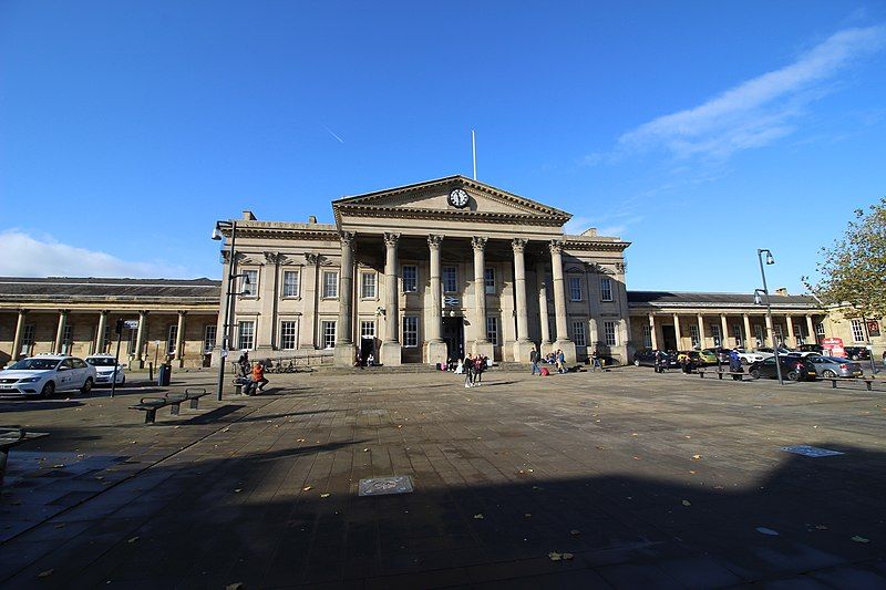 File:Huddersfield station facade.jpg