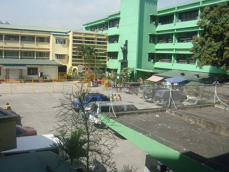 File:Inside EARIST Campus.JPG