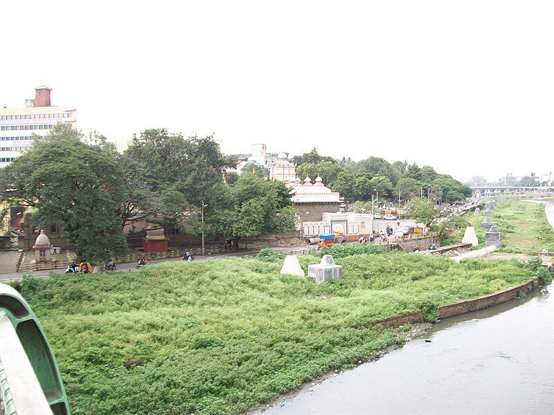 File:Omkareshwar temple.JPG