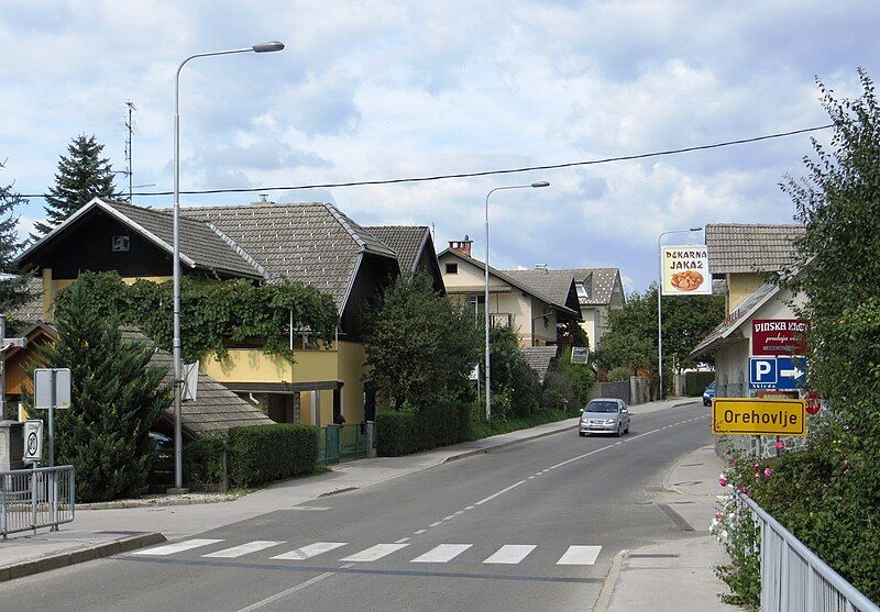 File:Orehovlje Kranj Slovenia.JPG