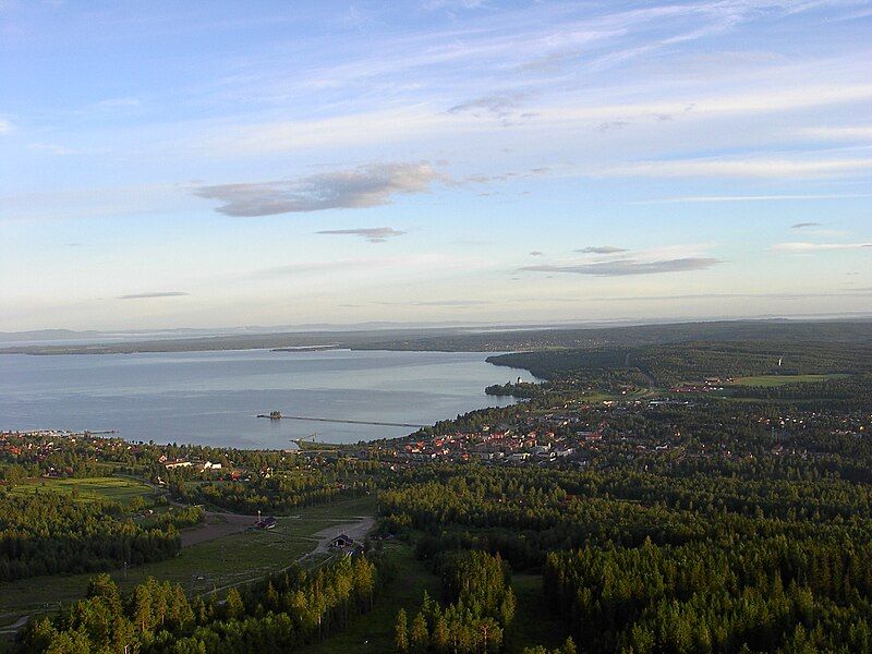 File:Rättvik2002.JPG