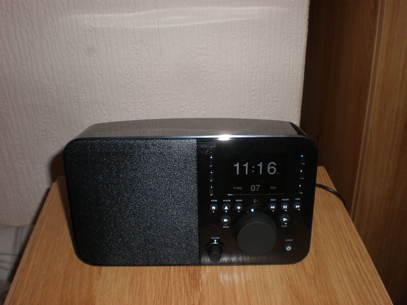 File:Squeezebox Radio.JPG