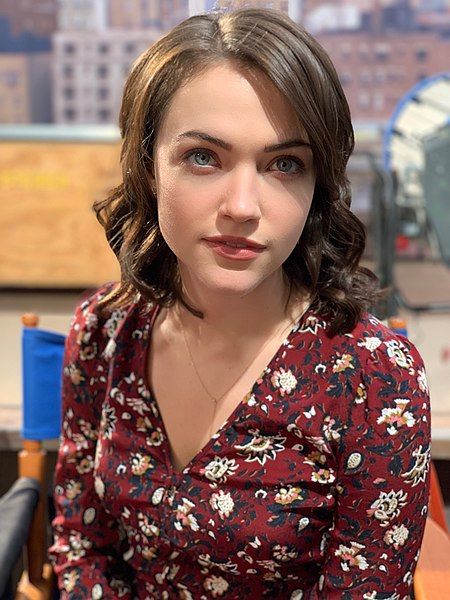 File:Violett Beane.jpg