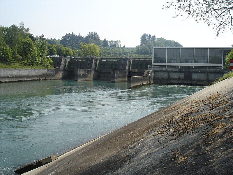 File:Wasserkraftwerk Aarberg.JPG