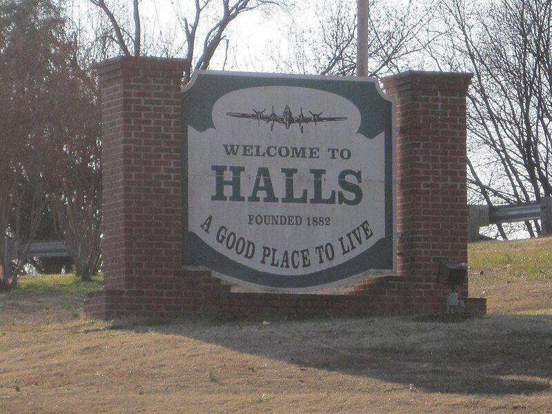 File:Welcome to Halls.jpg