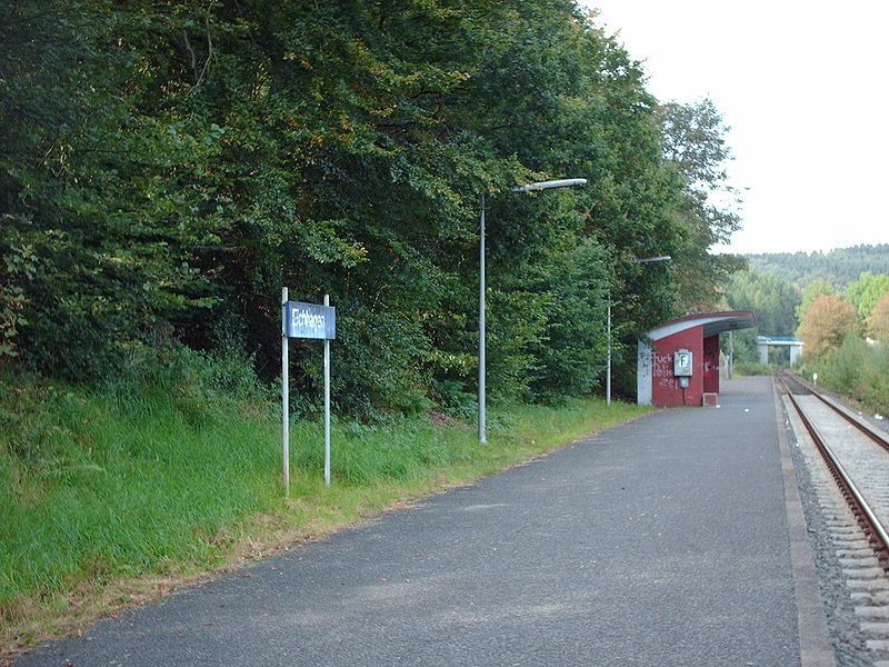 File:Bahnhof Eichhagen.jpg