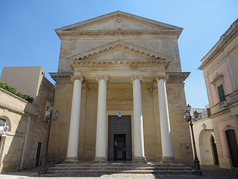 File:Cattedrale di Ugento.jpg