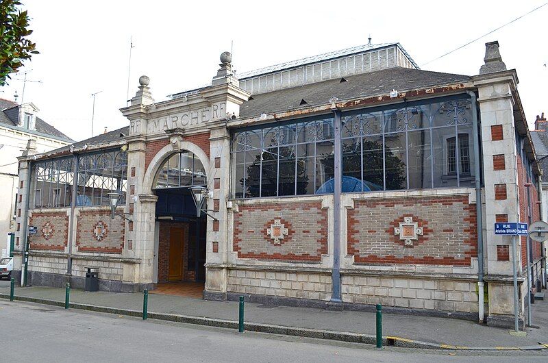 File:Chateaubriant - Halles.jpg