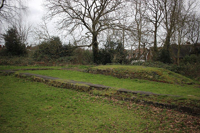 File:Duffield Castle Remains.jpg