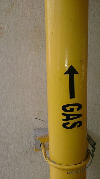 File:Gas pipe.jpg