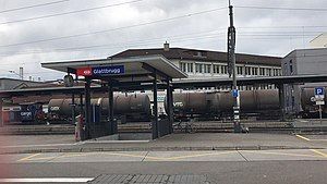 Canopy-covered platform