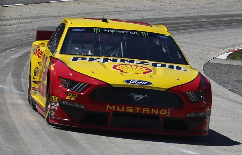 File:Joey logano (33605310238).jpg