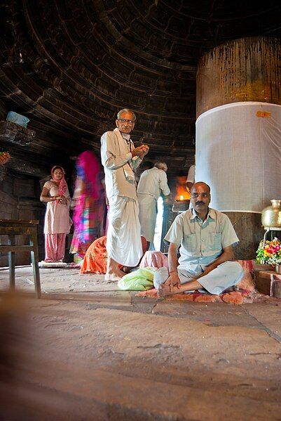 File:Matangesvara Temple 02.jpg