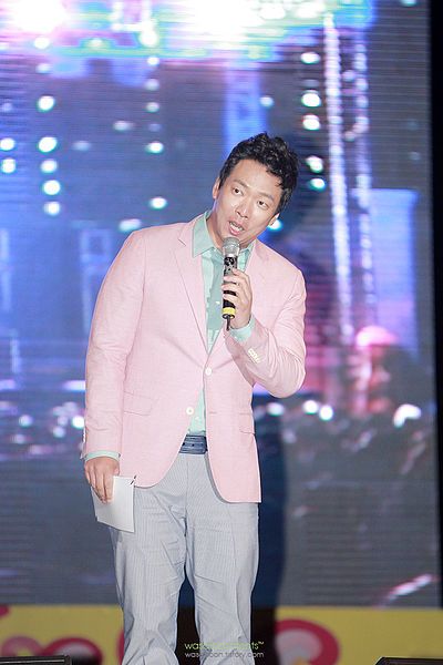 File:Park Joon-Hyung.jpg