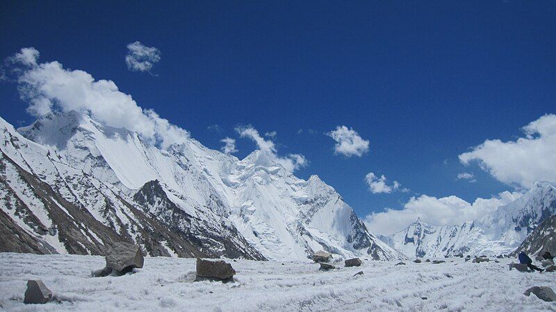 File:Vigne Glacier.JPG