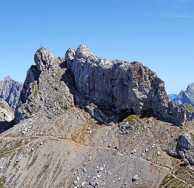 File:Westliche Karwendelspitze 3.jpg