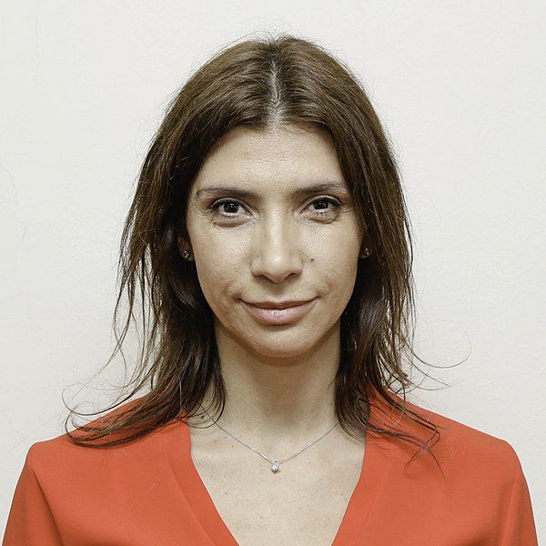 File:ALEJANDRA MUSTAKIS (2018).jpg