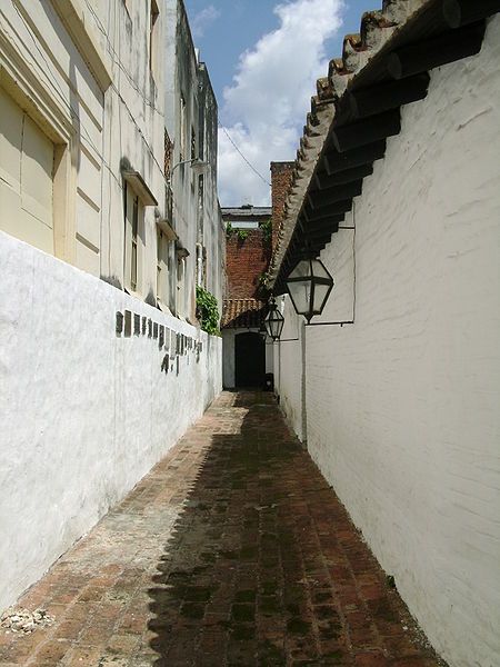 File:Callejon Historico.jpg