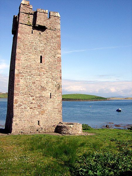 File:Carrickkildavnet Castle1.jpg