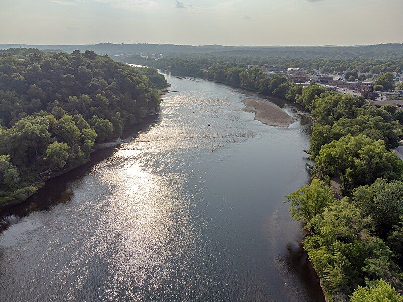 File:Chippewa River.jpg