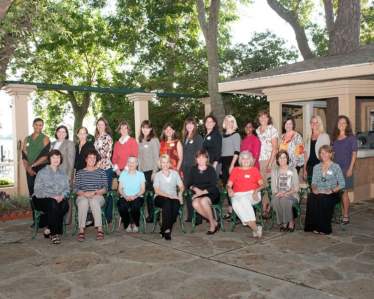 File:Female NASA astronauts.jpg