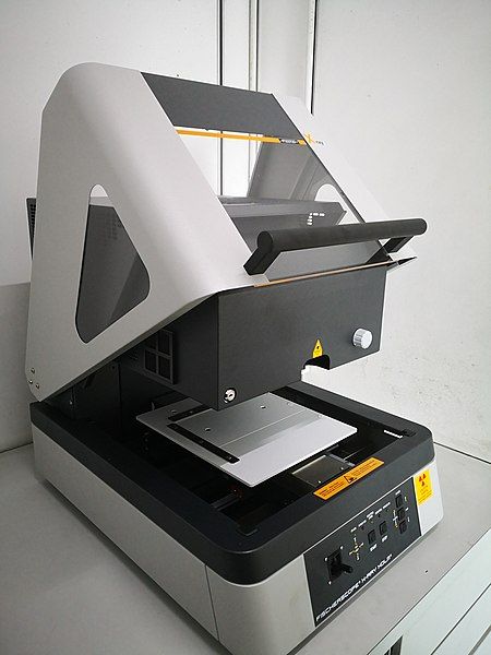 File:Fischer XRF machine.jpg