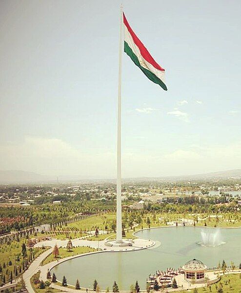 File:Flagpole, Tajkistan.jpg