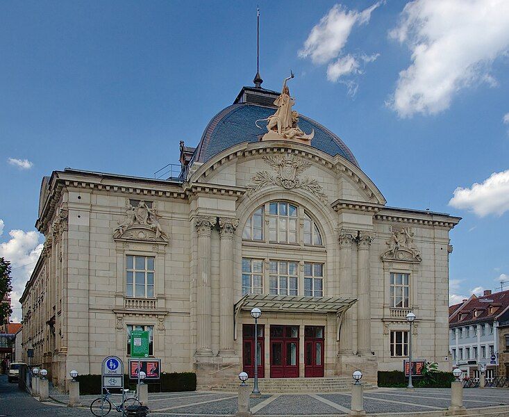 File:Fuerth Stadttheater 2.jpg