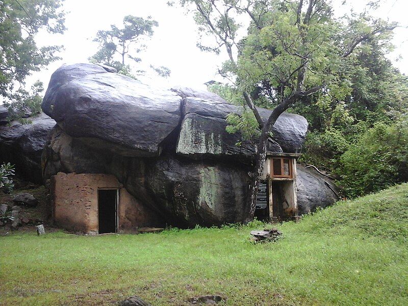 File:Gonagolla vihara 3.jpg