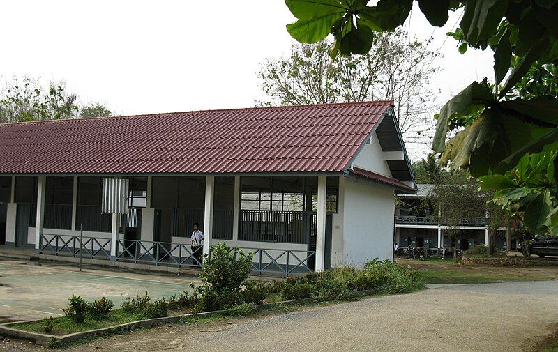 File:LuangPrabangUni.jpg