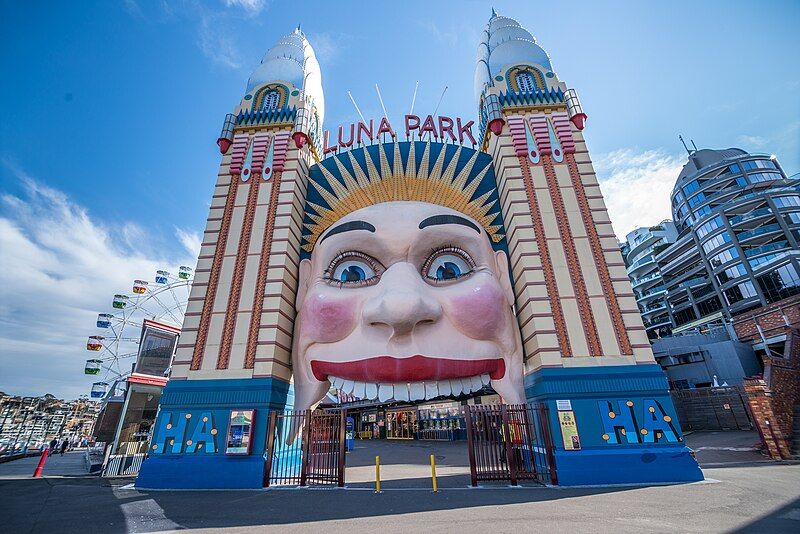 File:Luna Park 2.jpg