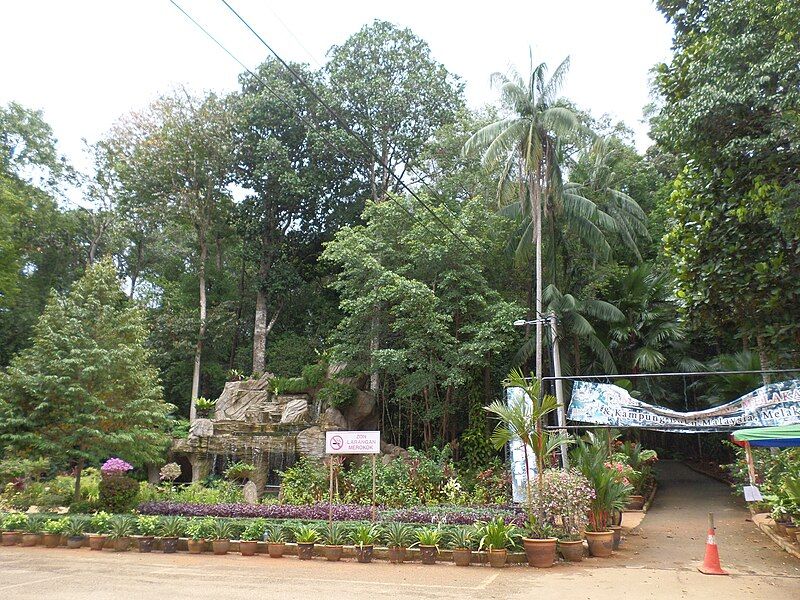 File:Melaka Botanical Garden.jpg