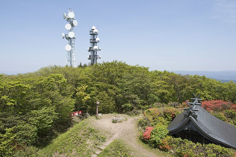 File:Mt.Yamizo 01.jpg