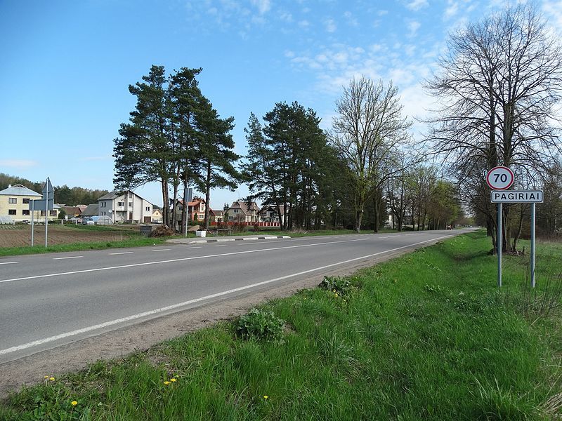 File:Pagiriai (Vilnius), ženklas.JPG