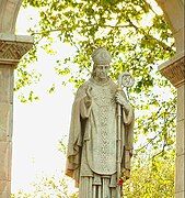 Statue of San Prudencio as a bishop, holding a staff