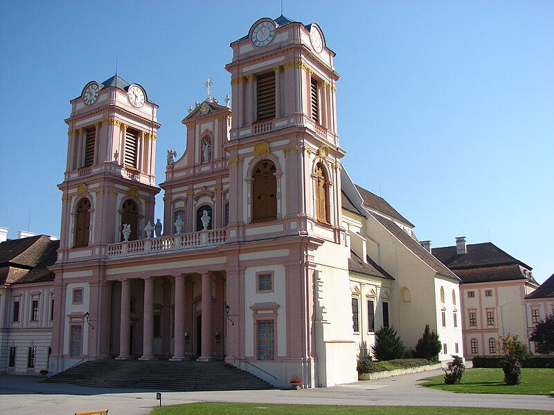 File:Stift Goettweig Stiftskirche01.jpg