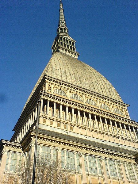 File:Torino-mole01.jpg