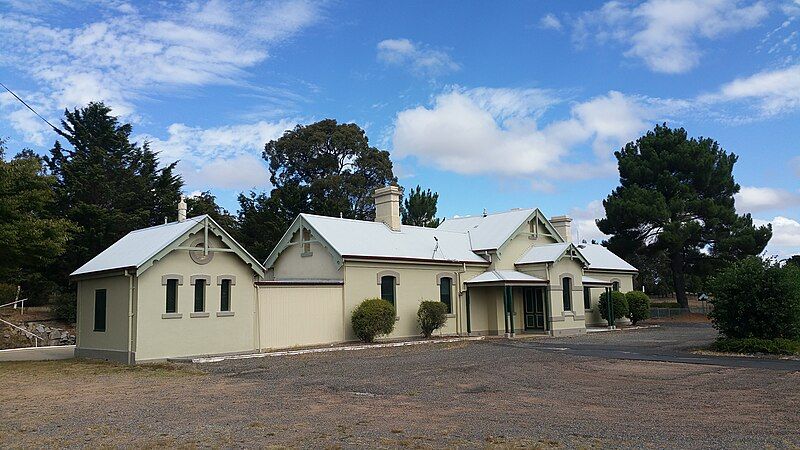 File:Uralla Railway Station.jpg