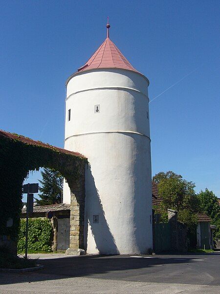 File:Zwingerturm, Burgerhofstraße, Scheibbs.jpg