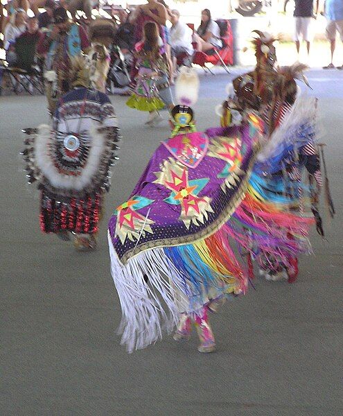 File:Arlee Powwow2.JPG