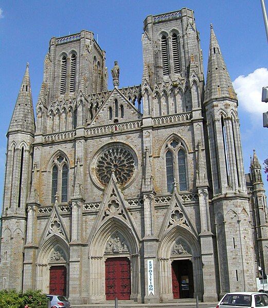 File:Avranches Église Notre-Dame-des-Champs.jpg