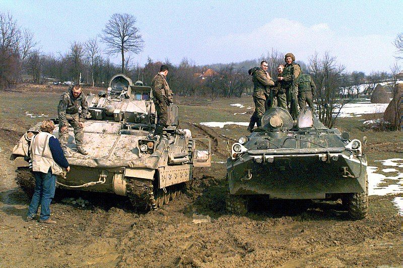 File:BTR-80 and Bradley.jpg