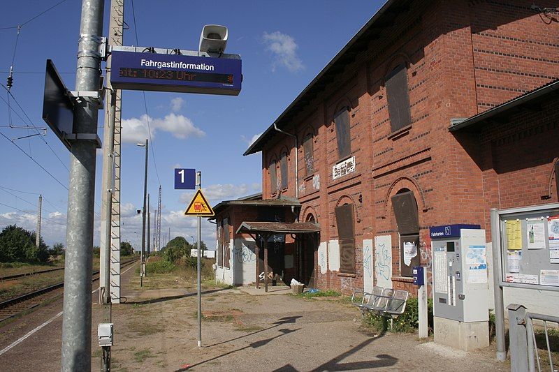 File:Beilrode railway station.JPG