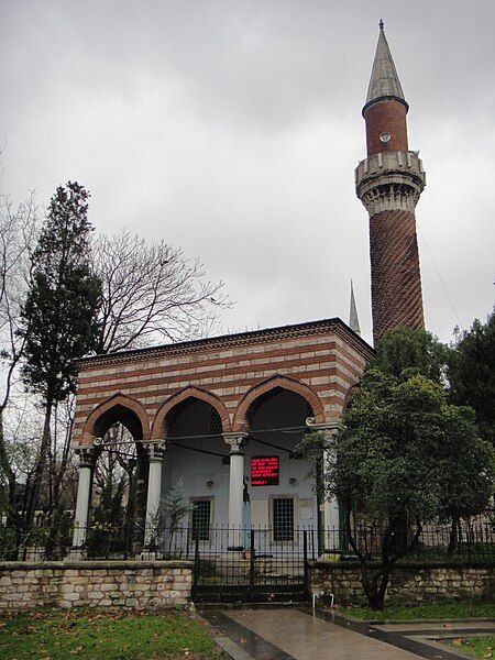 File:Burmalı Mescit Camii.jpg