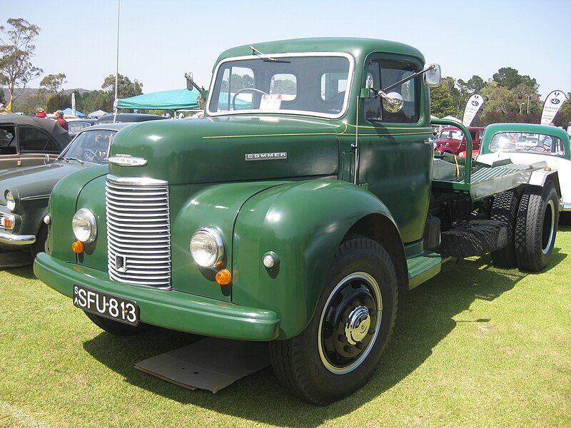 File:Commer Superpoise (1955).JPG