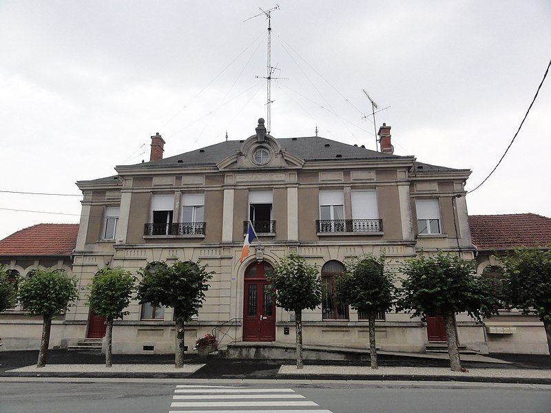 File:Dombasle-en-Argonne (Meuse) mairie.JPG